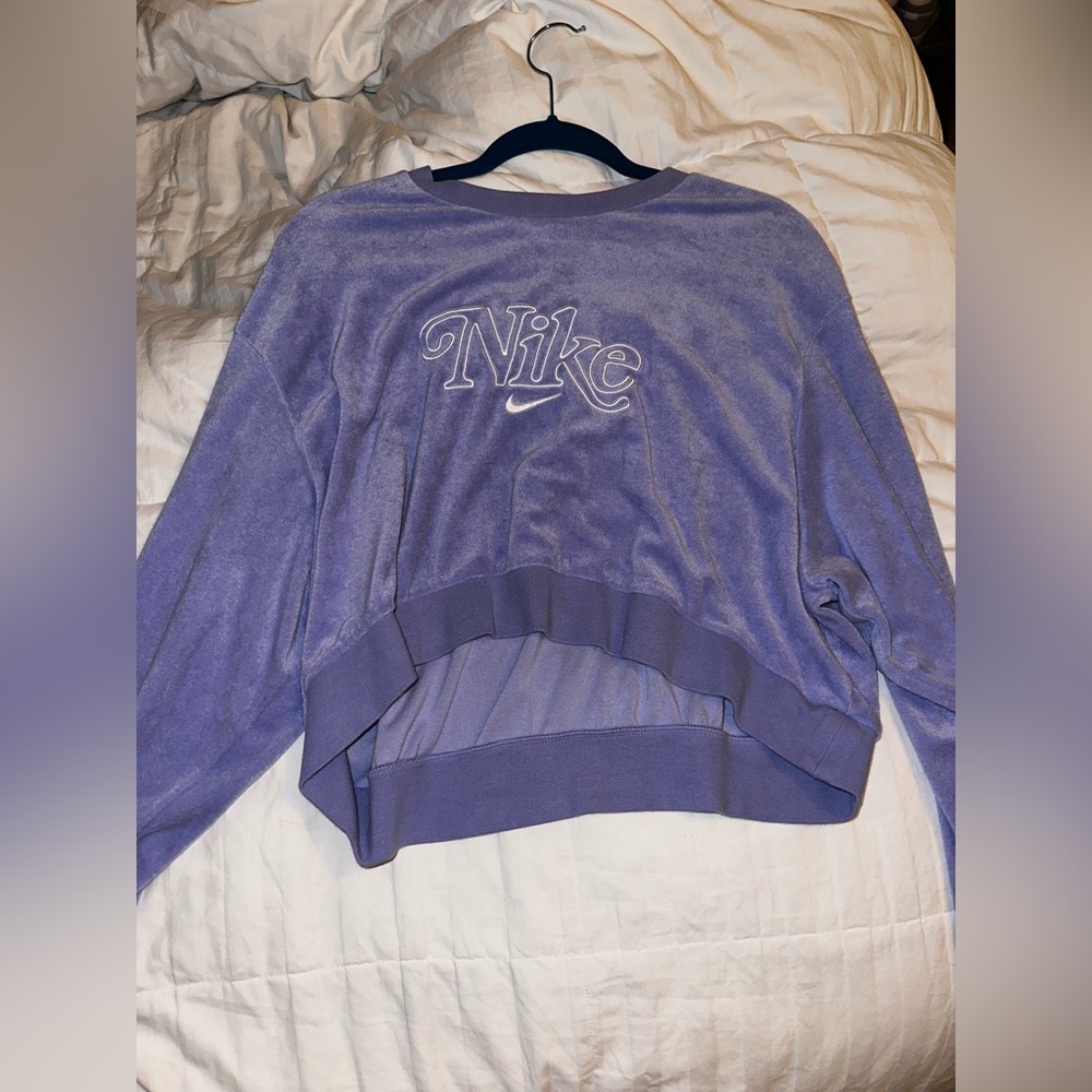 nike velvet sweatshirt